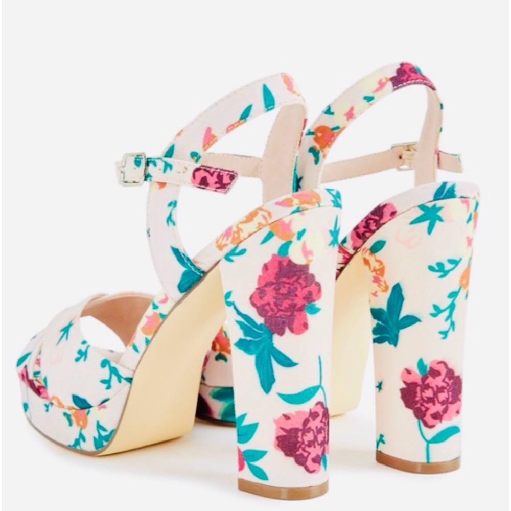 A Cute Pedi 💅🏽… Deserves Cuter Shoes👡🌸